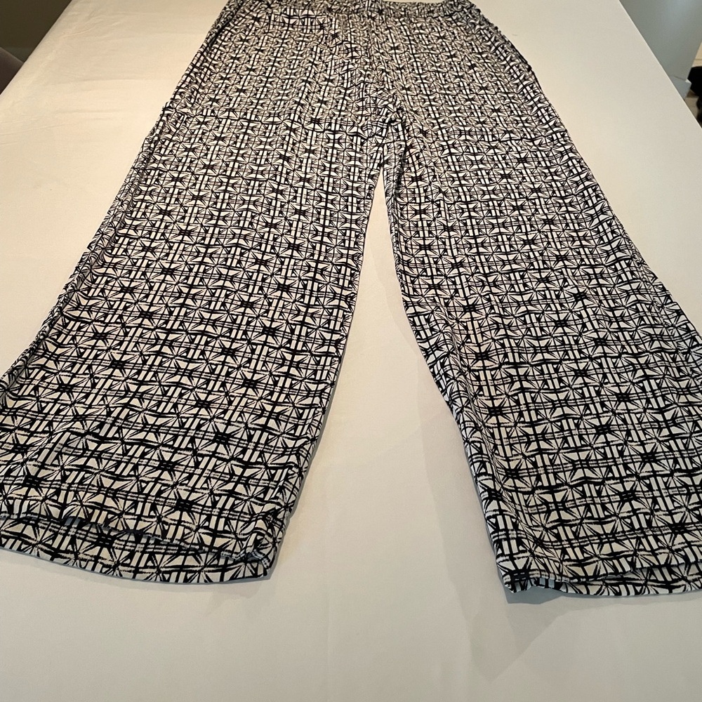 Karen Kane pants size M